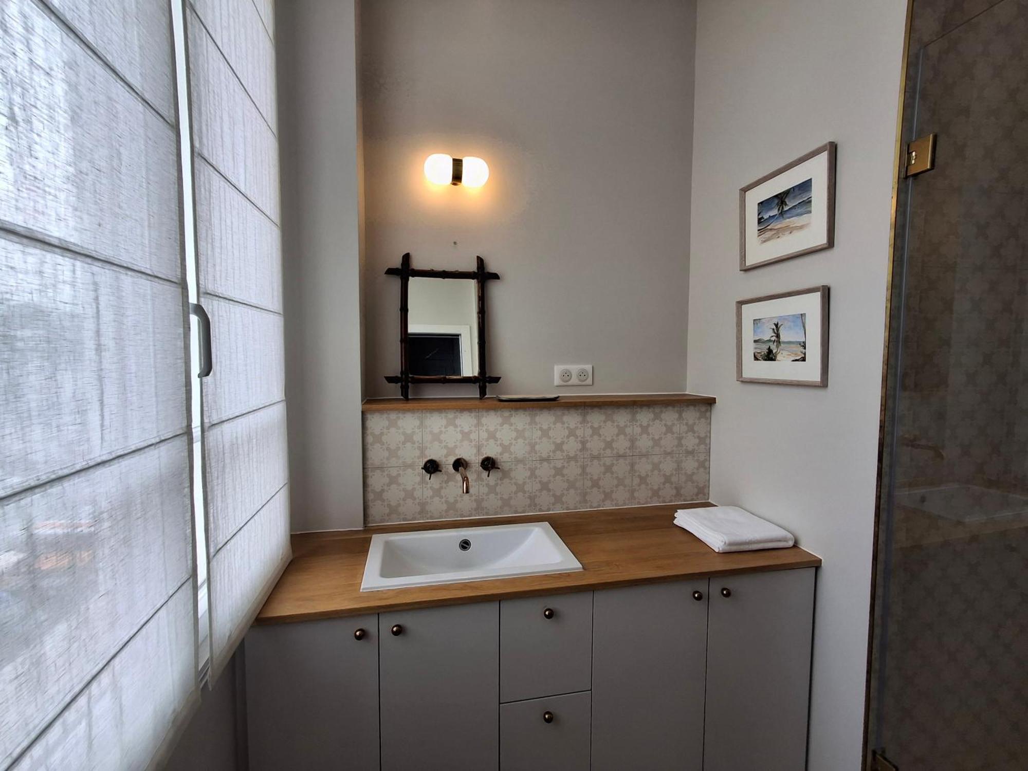 Sejour Chic En Art Deco Granville